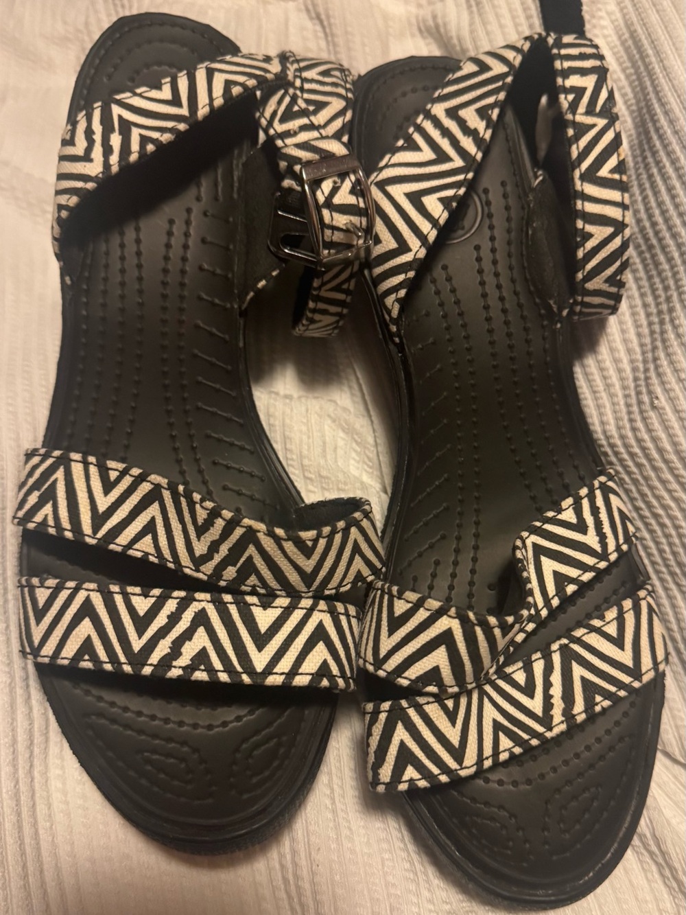 CROCS Black & White Geometric Strap Sandals